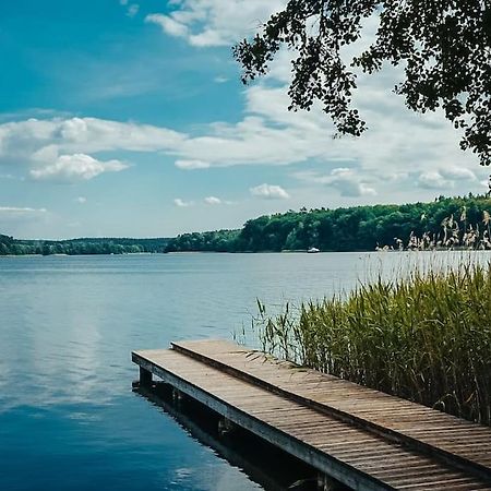 Ferienzimmer direkt am See Priepert Exterior foto