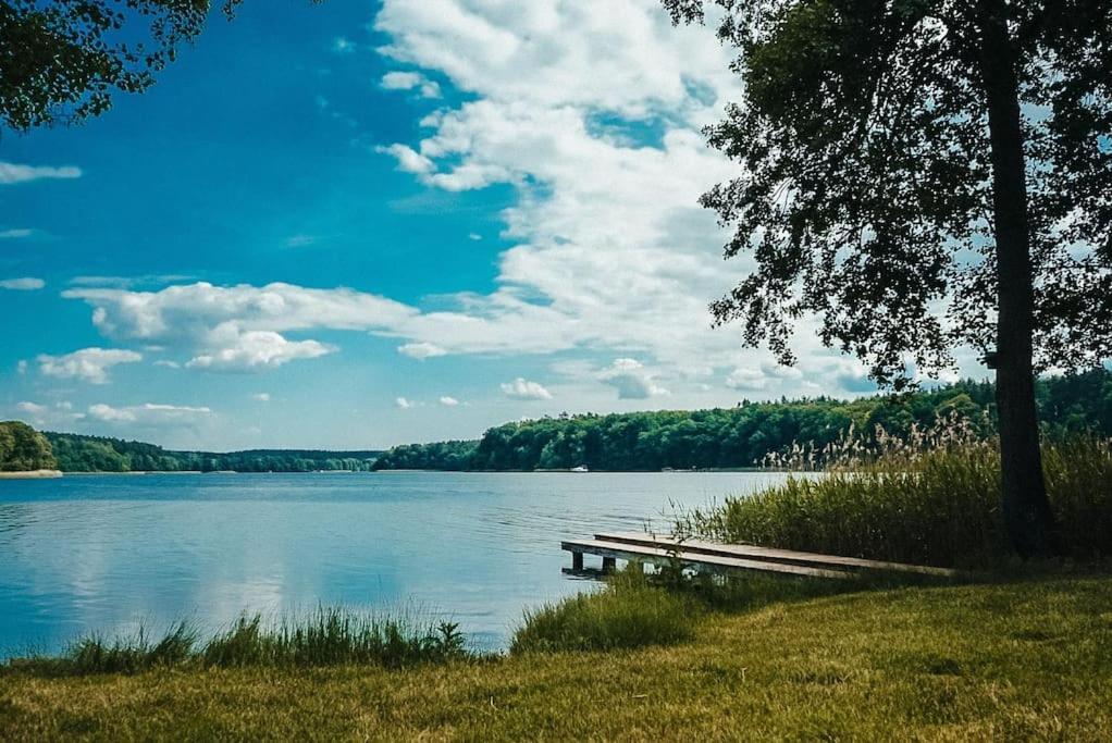Ferienzimmer direkt am See Priepert Exterior foto