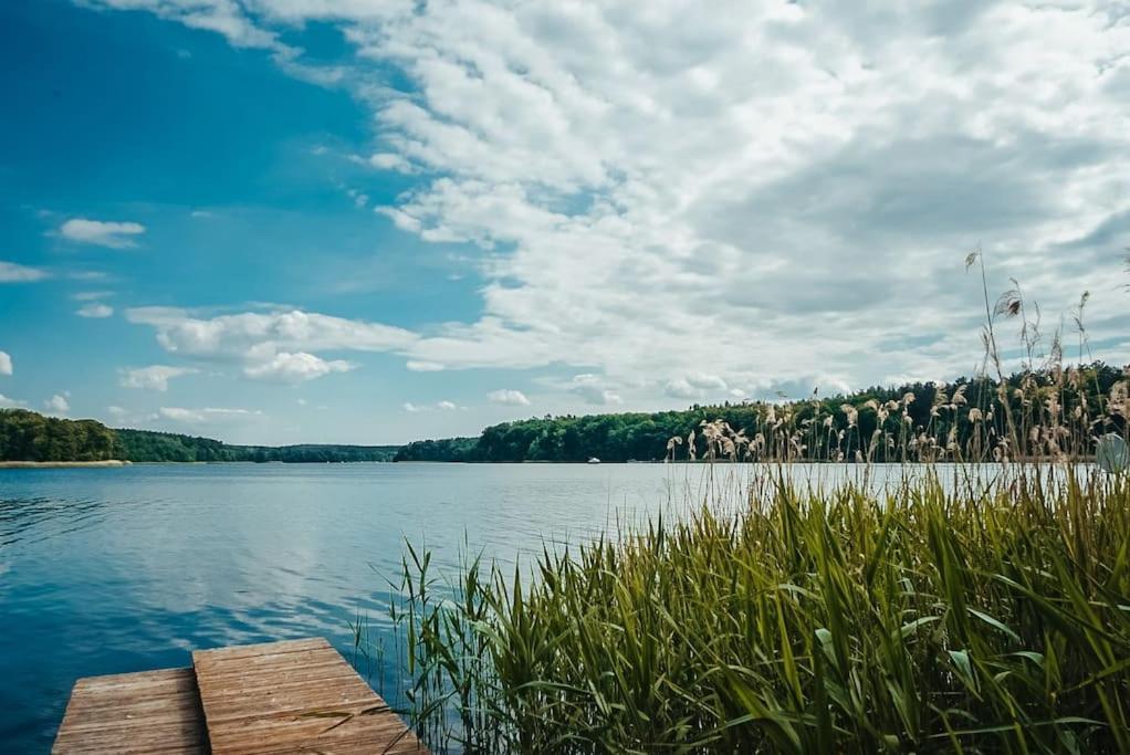 Ferienzimmer direkt am See Priepert Exterior foto