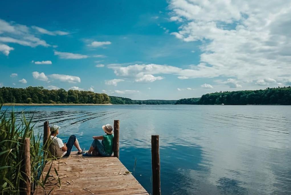 Ferienzimmer direkt am See Priepert Exterior foto